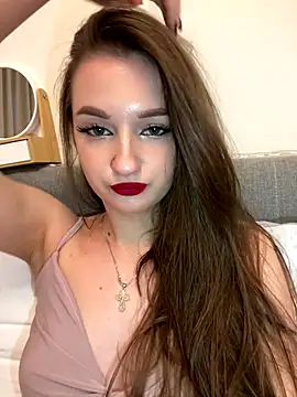 AdelinaEmber online show from 11-06-25, 01:45