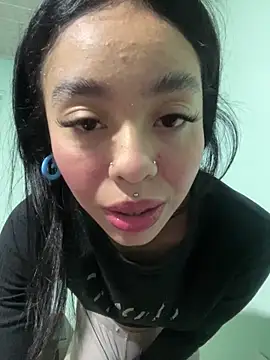 Snapshot of Xiiki chatting on 05-03-26, 04:51 Xiiki online show from 05-03-26, 04:51