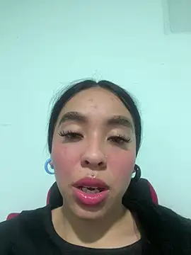 Snapshot of Xiiki chatting on 05-14-26, 03:46 Xiiki online show from 05-14-26, 03:46