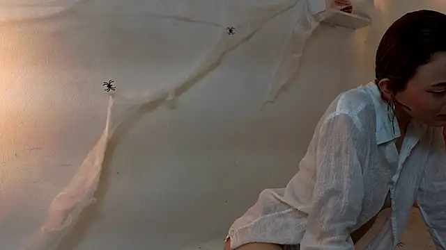 Snapshot of Kyra_Honey chatting on 10-29-25, 08:21 Kyra Honey online show from 10-29-25, 08:21