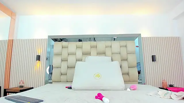 ikia lopez  online show from 12-13-25, 07:53