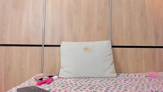 ikia lopez  online show from 04-01-26, 01:41