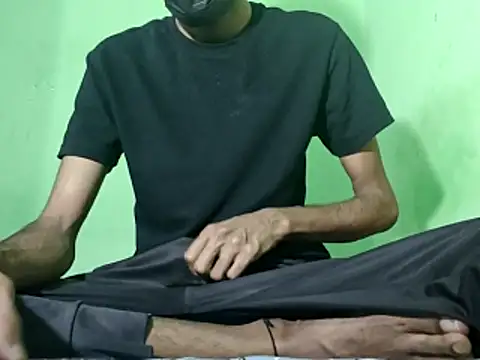 Snapshot of rockyy23boy chatting on 10-16-25, 10:38 rockyy23boy online show from 10-16-25, 10:38