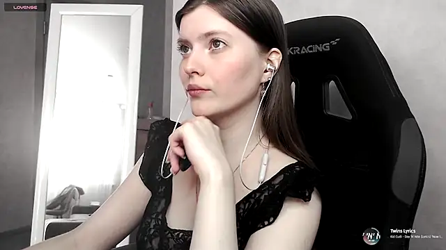 cute elfy  online show from 09-15-25, 02:06