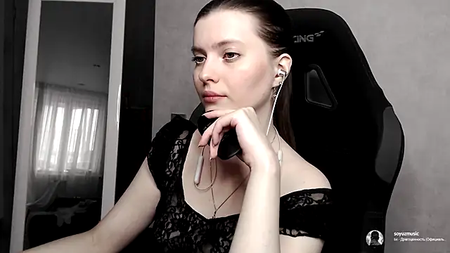 cute elfy  online show from 09-17-25, 03:03