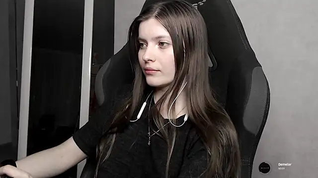 cute elfy  online show from 09-22-25, 05:15