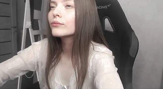 cute elfy  online show from 06-06-26, 01:38