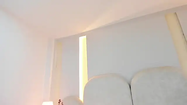 SalomeeBell online show from 10-10-25, 09:14