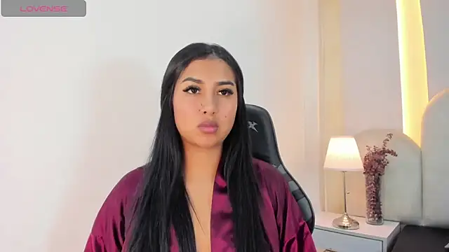 Snapshot of SalomeeBell chatting on 12-17-25, 08:48 SalomeeBell online show from 12-17-25, 08:48