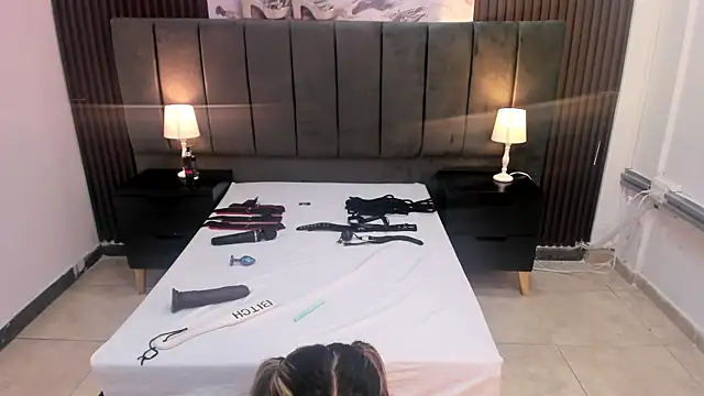 Snapshot of Wonderkloe_ chatting on 06-12-26, 07:35 Wonderkloe online show from 06-12-26, 07:35