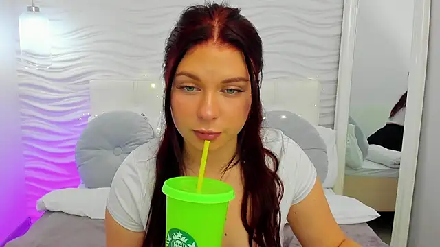 LizyBex online show from 10-24-25, 05:37