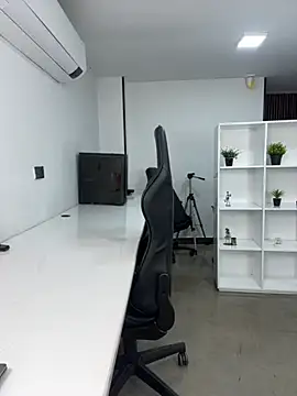 megan bigboobs  online show from 10-18-25, 11:33