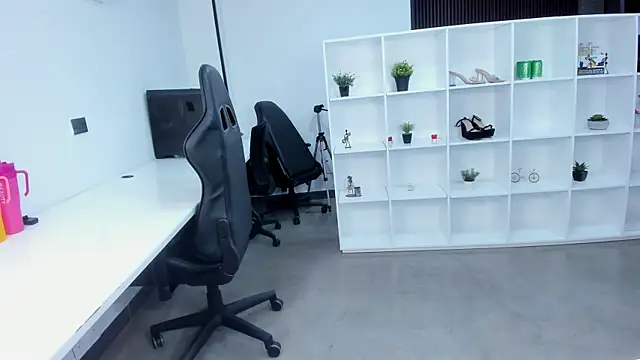 megan bigboobs  online show from 10-19-25, 10:38