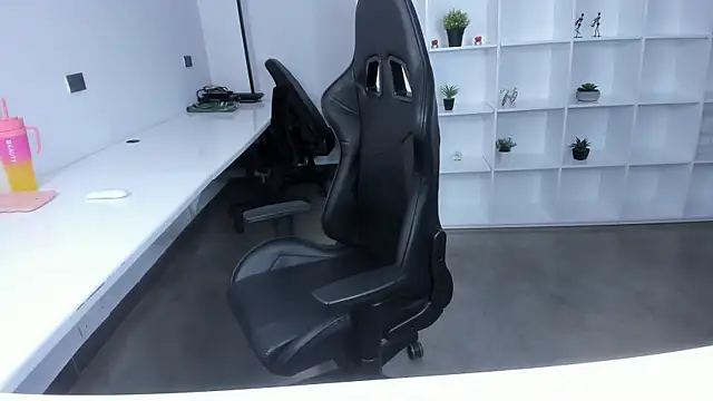 megan bigboobs  online show from 11-12-25, 11:10