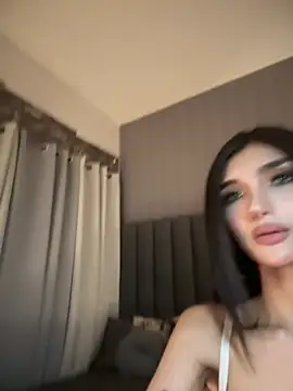 EmeraldGreyson online show from 03-23-26, 09:35