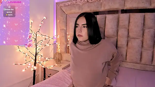 -Melissa online show from 10-23-25, 04:12