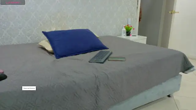 BeccaReedd online show from 10-30-25, 11:00