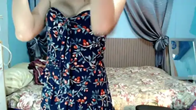 Snapshot of SelenaCinder chatting on 12-04-25, 06:16 SelenaCinder online show from 12-04-25, 06:16