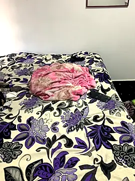 Velma star online show from 09-13-25, 01:11