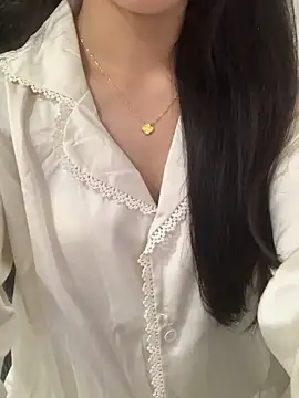 Snapshot of JennyQueen18 chatting on 10-15-25, 03:01 JennyQueen18 online show from 10-15-25, 03:01