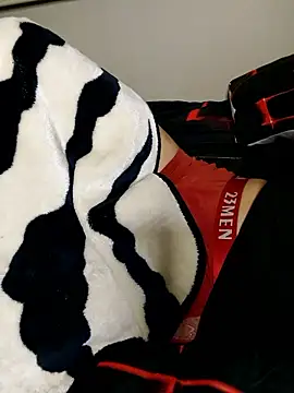 Koreanjjc online show from 11-24-25, 01:44