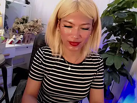 Queensabbyvee online show from 09-26-25, 06:17