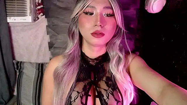 UrhotlucyTS online show from 10-11-25, 08:24