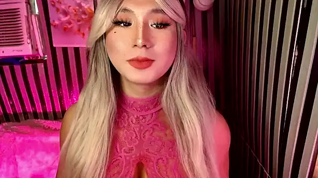 UrhotlucyTS online show from 03-21-26, 07:02