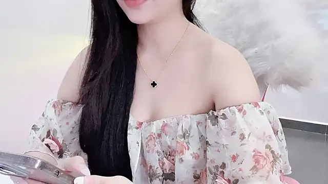 CindyQueen22 online show from 12-22-25, 06:32