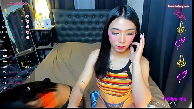 Kyliejennings online show from 11-10-25, 08:24