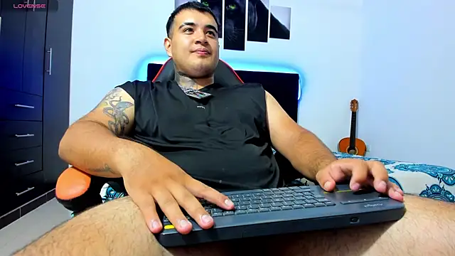 Snapshot of thiago__cp01 chatting on 06-16-26, 02:36 thiago cp01 online show from 06-16-26, 02:36