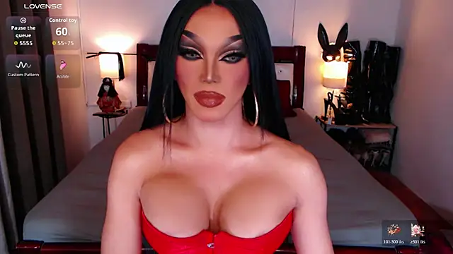 Snapshot of xQueenElektrax chatting on 11-25-25, 05:18 xQueenElektrax online show from 11-25-25, 05:18