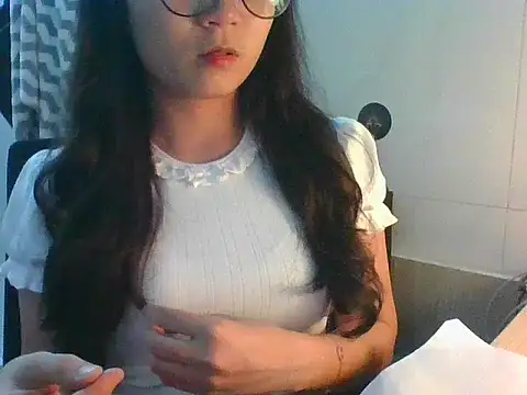 Linzly online show from 10-12-25, 04:39