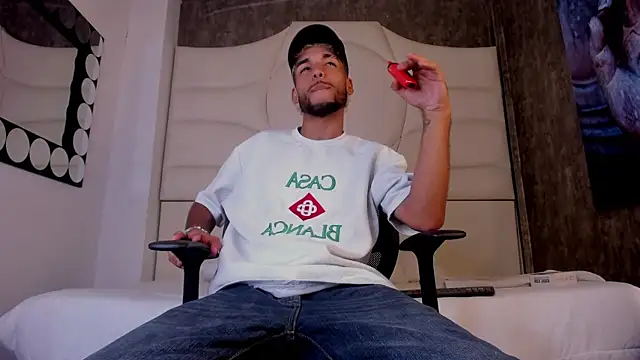 Thiagoferreti online show from 09-25-25, 03:43