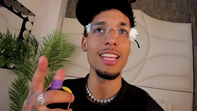 Thiagoferreti online show from 10-14-25, 03:29