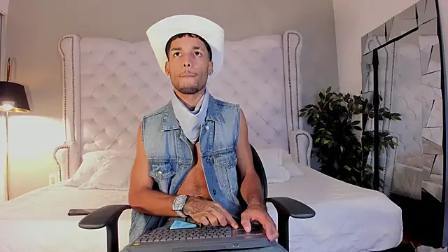 Snapshot of Thiagoferreti chatting on 01-13-26, 03:34 Thiagoferreti online show from 01-13-26, 03:34