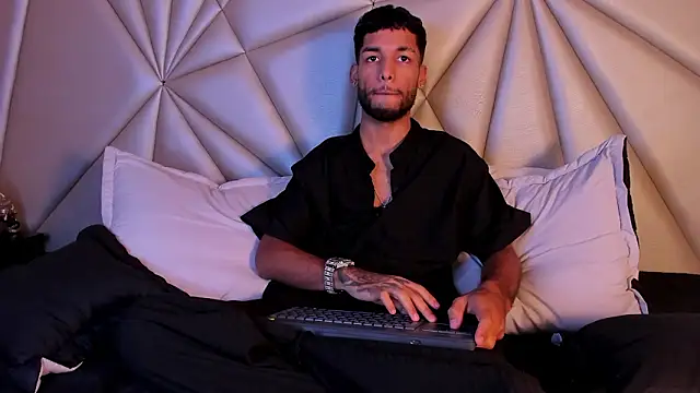 Thiagoferreti online show from 03-19-26, 02:59