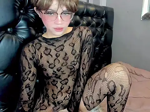 rian shemale online show from 10-27-25, 07:51