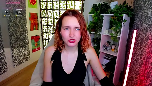 Snapshot of Elis_Cherry chatting on 09-23-25, 01:52 Elis Cherry online show from 09-23-25, 01:52