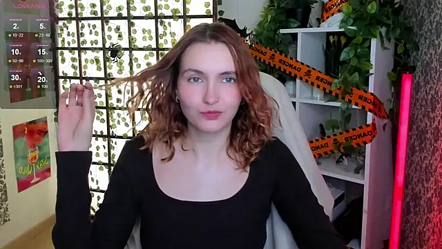 Snapshot of Elis_Cherry chatting on 10-25-25, 01:57 Elis Cherry online show from 10-25-25, 01:57