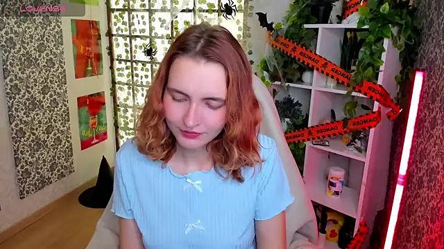 Snapshot of Elis_Cherry chatting on 11-03-25, 02:02 Elis Cherry online show from 11-03-25, 02:02