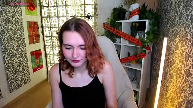 Snapshot of Elis_Cherry chatting on 11-11-25, 02:00 Elis Cherry online show from 11-11-25, 02:00