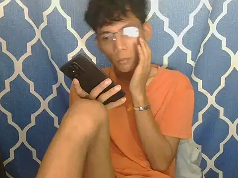 Snapshot of isanxxx chatting on 04-22-26, 02:40 isanxxx online show from 04-22-26, 02:40