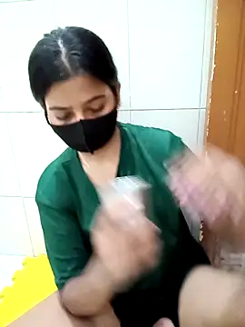 Snapshot of Hot_Jaanvi_ chatting on 09-10-25, 04:45 Hot Jaanvi online show from 09-10-25, 04:45