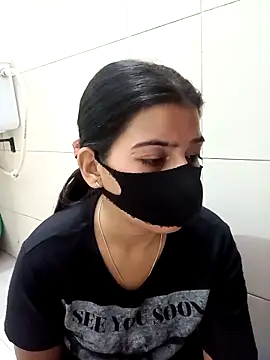 Snapshot of Hot_Jaanvi_ chatting on 11-01-25, 04:31 Hot Jaanvi online show from 11-01-25, 04:31