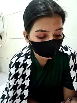 Snapshot of Hot_Jaanvi_ chatting on 11-15-25, 04:54 Hot Jaanvi online show from 11-15-25, 04:54