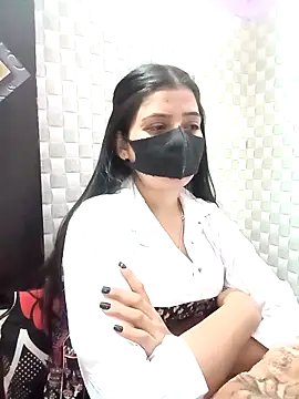 Snapshot of Hot_Jaanvi_ chatting on 11-24-25, 04:29 Hot Jaanvi online show from 11-24-25, 04:29