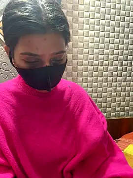 Snapshot of Hot_Jaanvi_ chatting on 12-18-25, 06:14 Hot Jaanvi online show from 12-18-25, 06:14