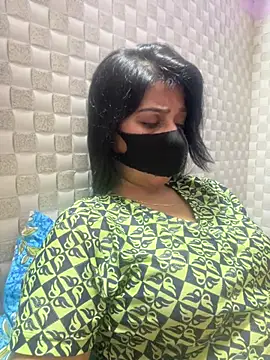 Snapshot of Hot_Jaanvi_ chatting on 07-17-26, 04:19 Hot Jaanvi online show from 07-17-26, 04:19