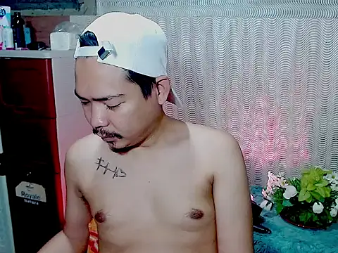 Snapshot of MANIACasianX chatting on 10-20-25, 09:32 MANIACasianX online show from 10-20-25, 09:32